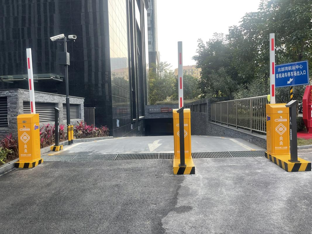 車牌識別安防系統基礎采購設備？