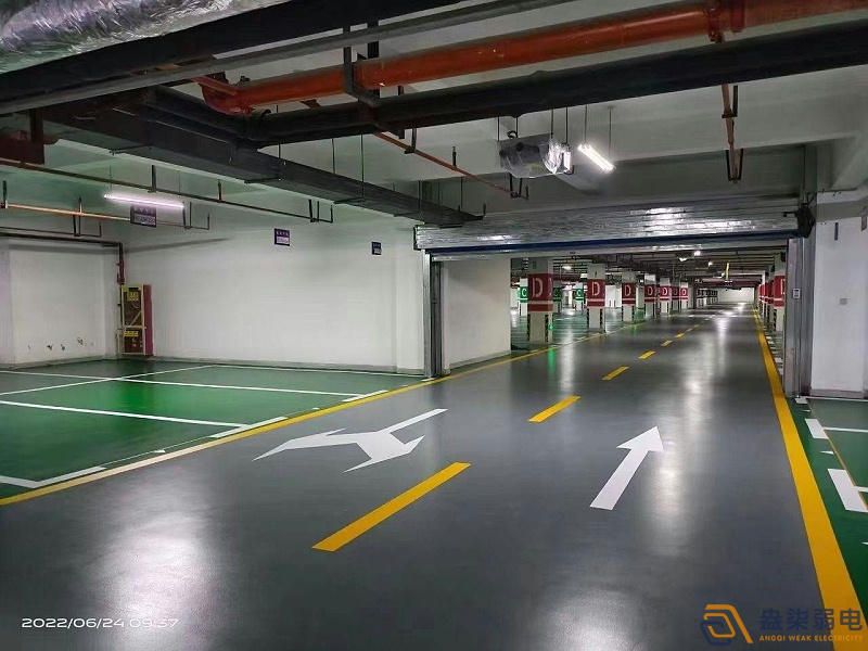 地下車庫繞三圈找不到車？不是你記性差，是車庫沒給你指路
